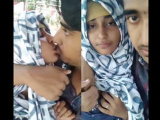 Cute hijabi girl gives a blowjob to her lover