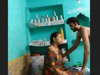 Desi babe gives a sloppy blowjob and gets her pussy filled with cum