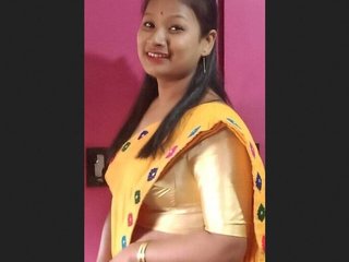 MMS video of married girl in the nude calling her husband