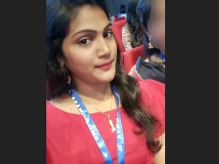 Young girl indulges in a steamy MMS encounter